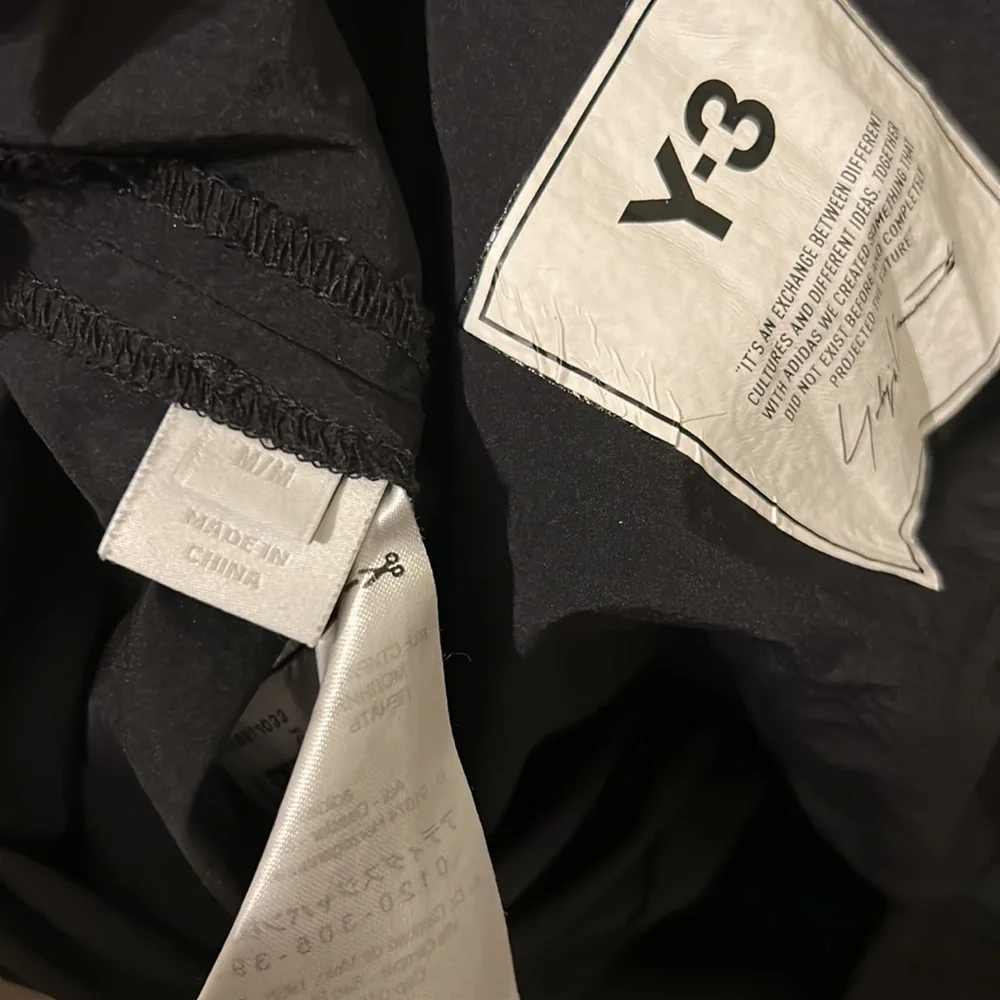 Y-3 Light Shell Running Shorts - Picture 5 of 10